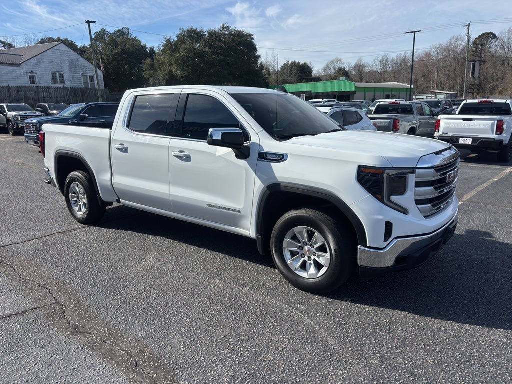 2024 GMC Sierra 1500 — interior view
